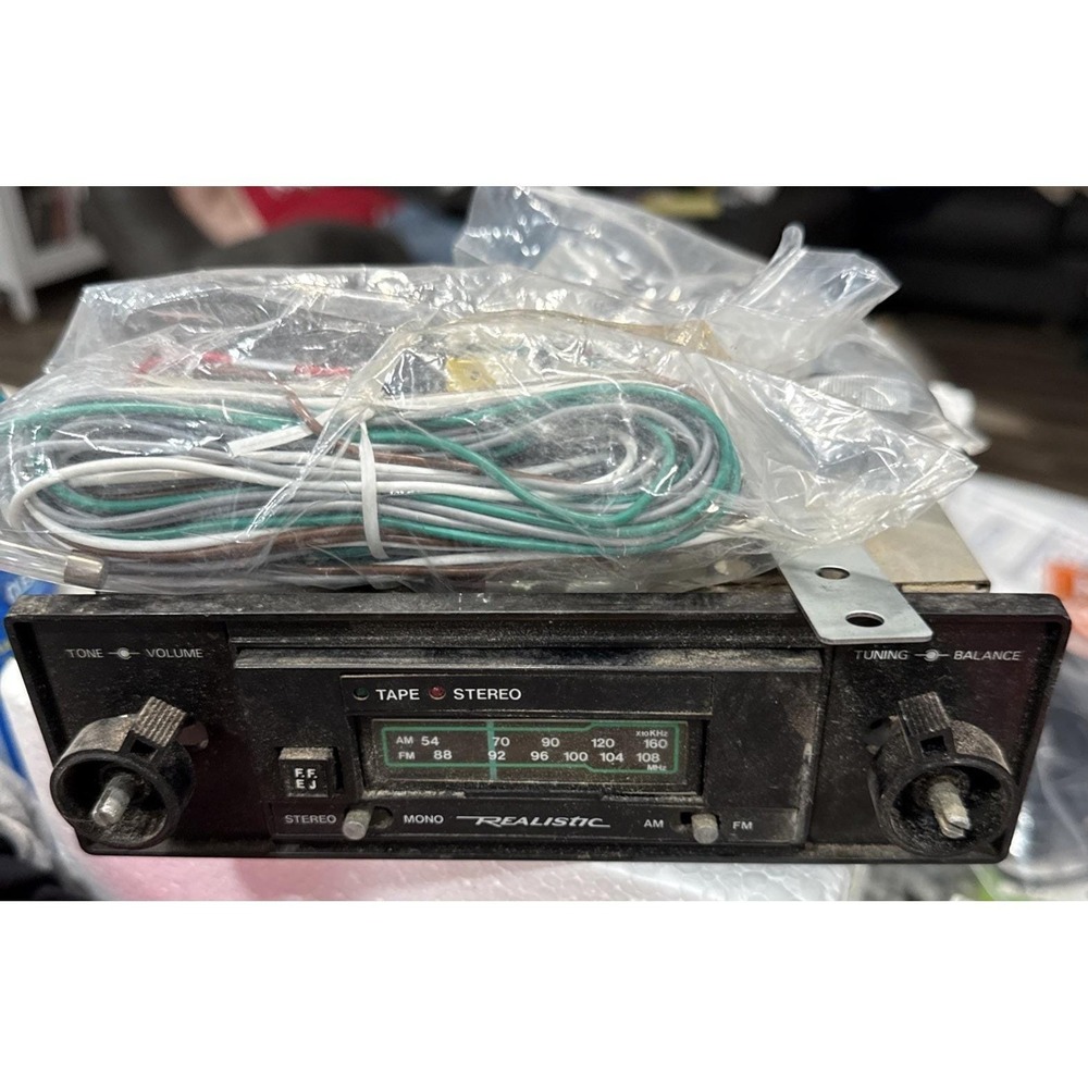 Vtg Realistic 12-1880‎ AM FM Cassette Tape Car Stereo Radio Untested